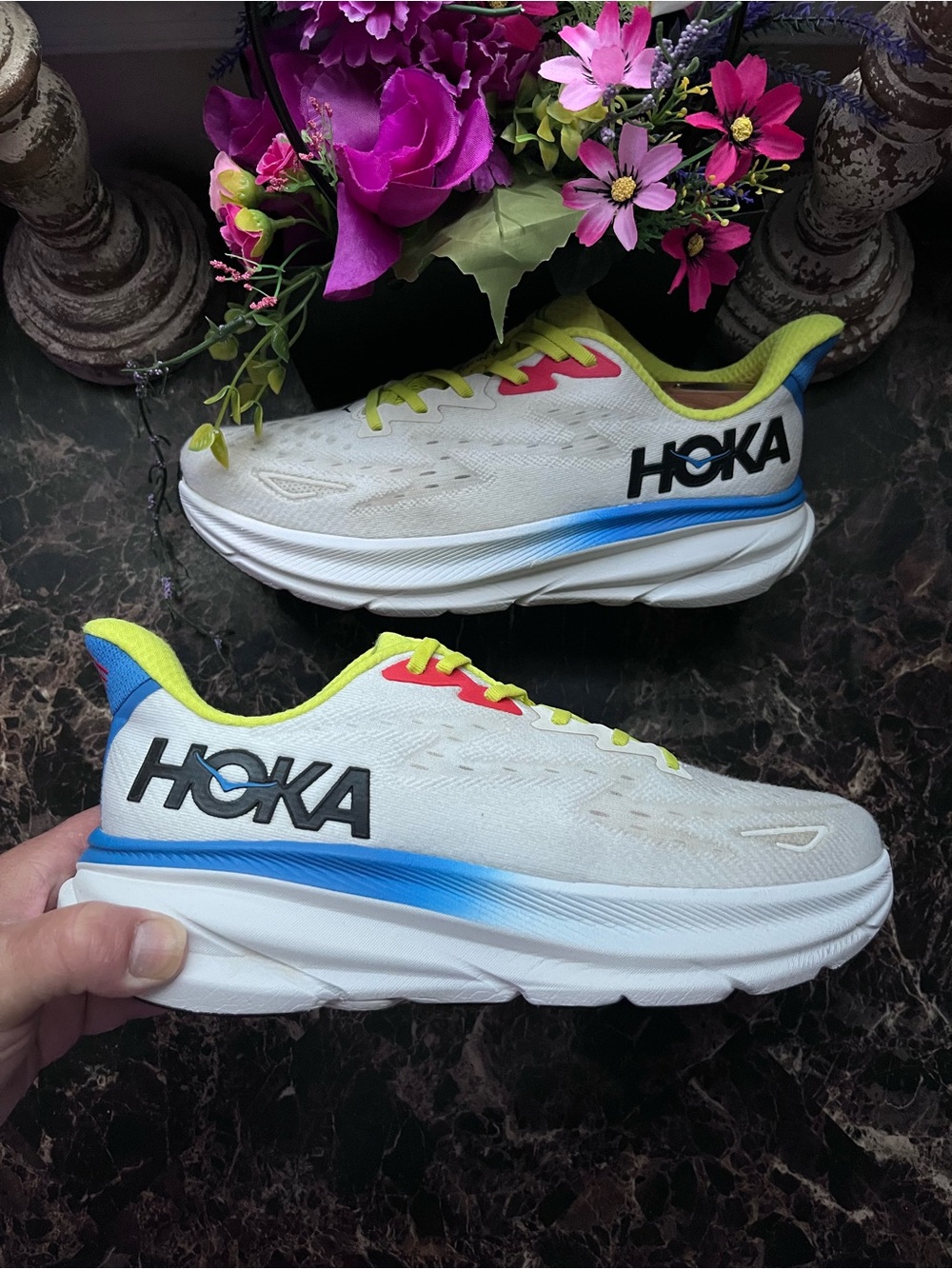 Hoka One Clifton 9
Comfort/Athletic
Medical Field Shoes
Size 10.5 Men/12 Women